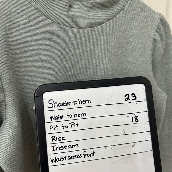 Madewell Gray Women's Knit Top Mock neck Puff sleeves sz Small capsule wardrobe - Picture 2 of 5